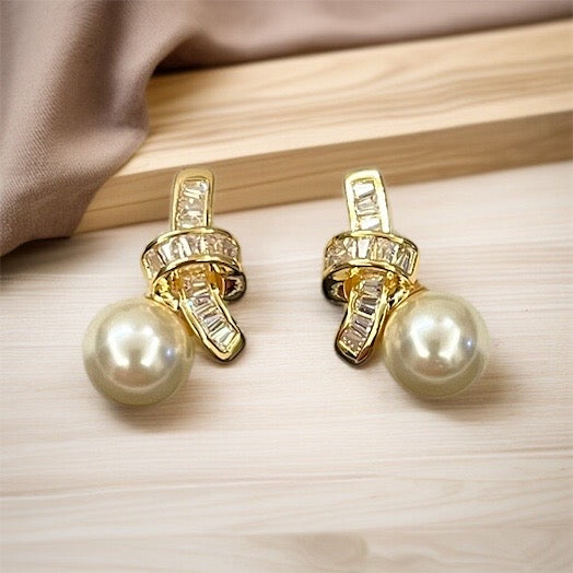 Crystal Pearl Studs Earrings