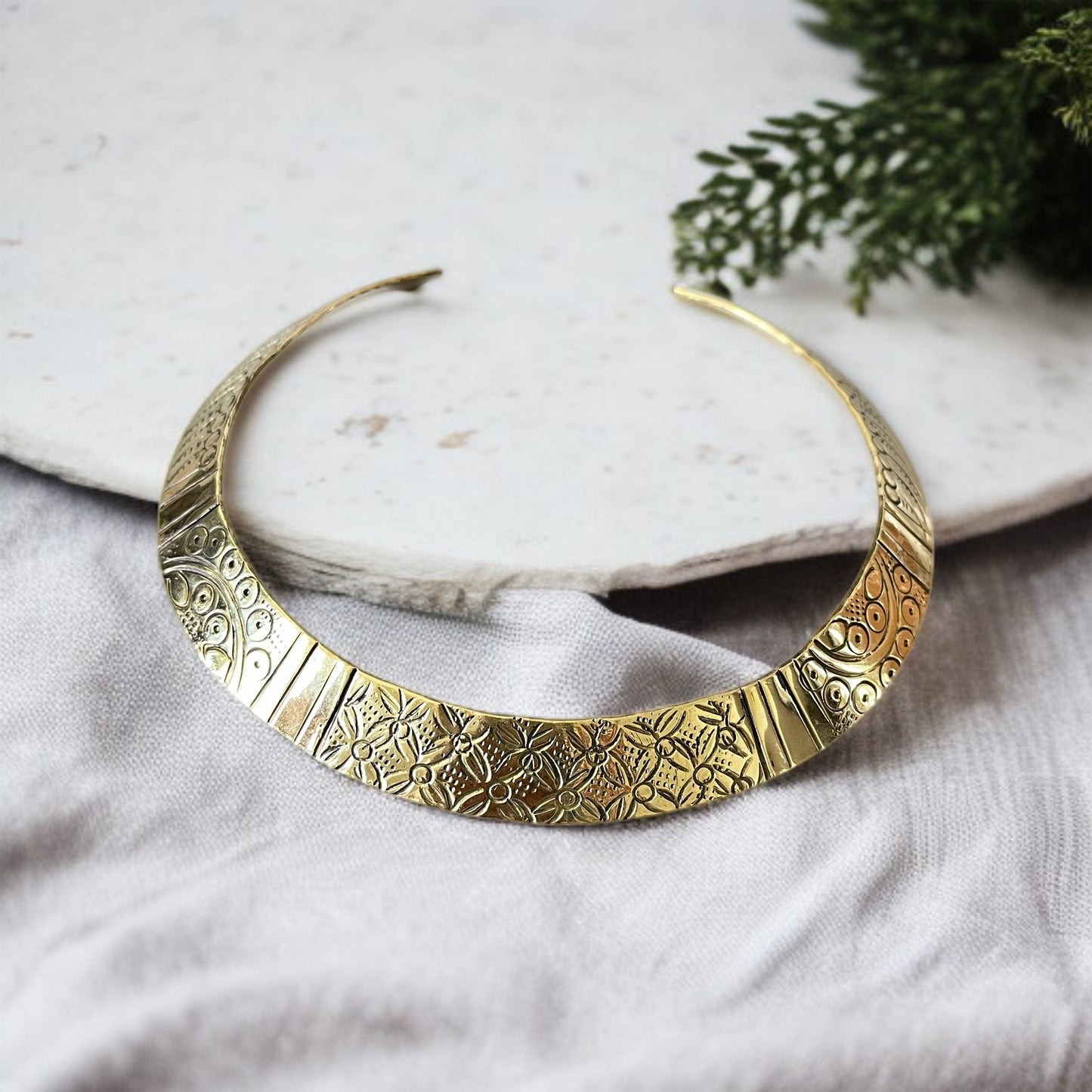 Carved Gold Choker Necklace