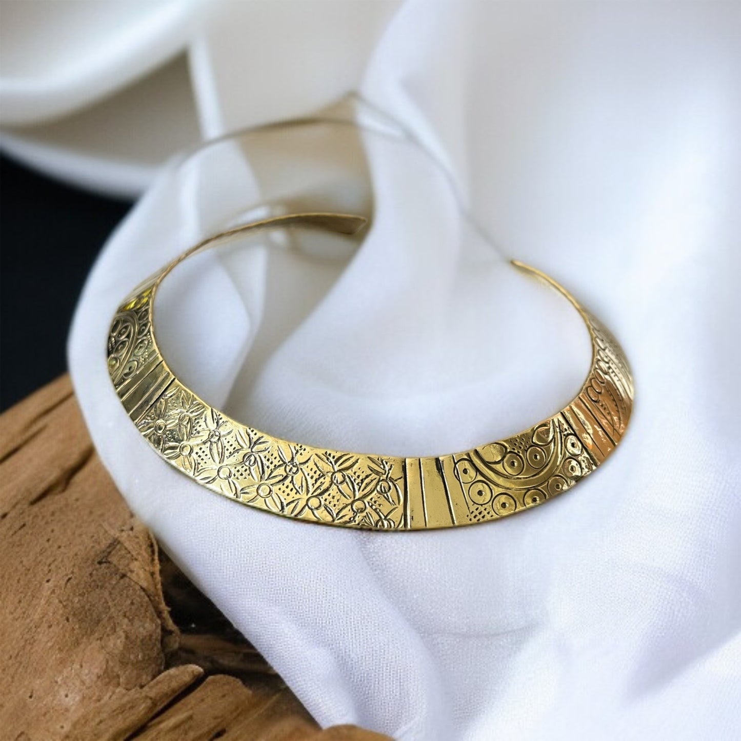 Carved Gold Choker Necklace