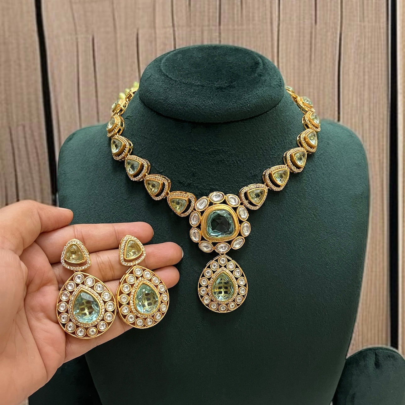 Mint Stone Necklace Set