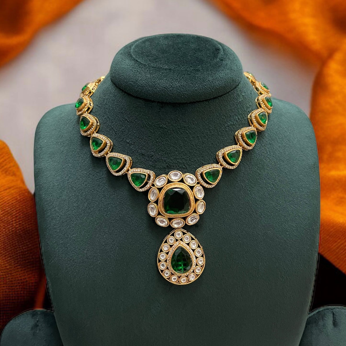 Green Stone Necklace Set