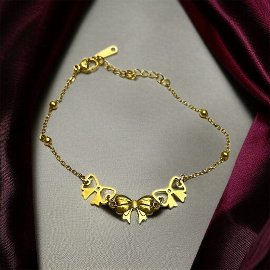 Gold Bow Chain Bracelet
