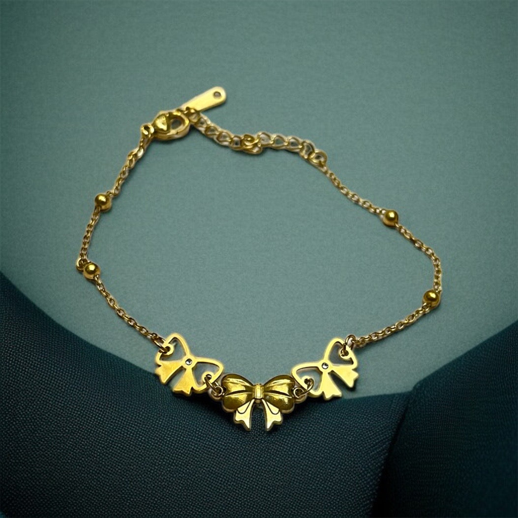 Gold Bow Chain Bracelet
