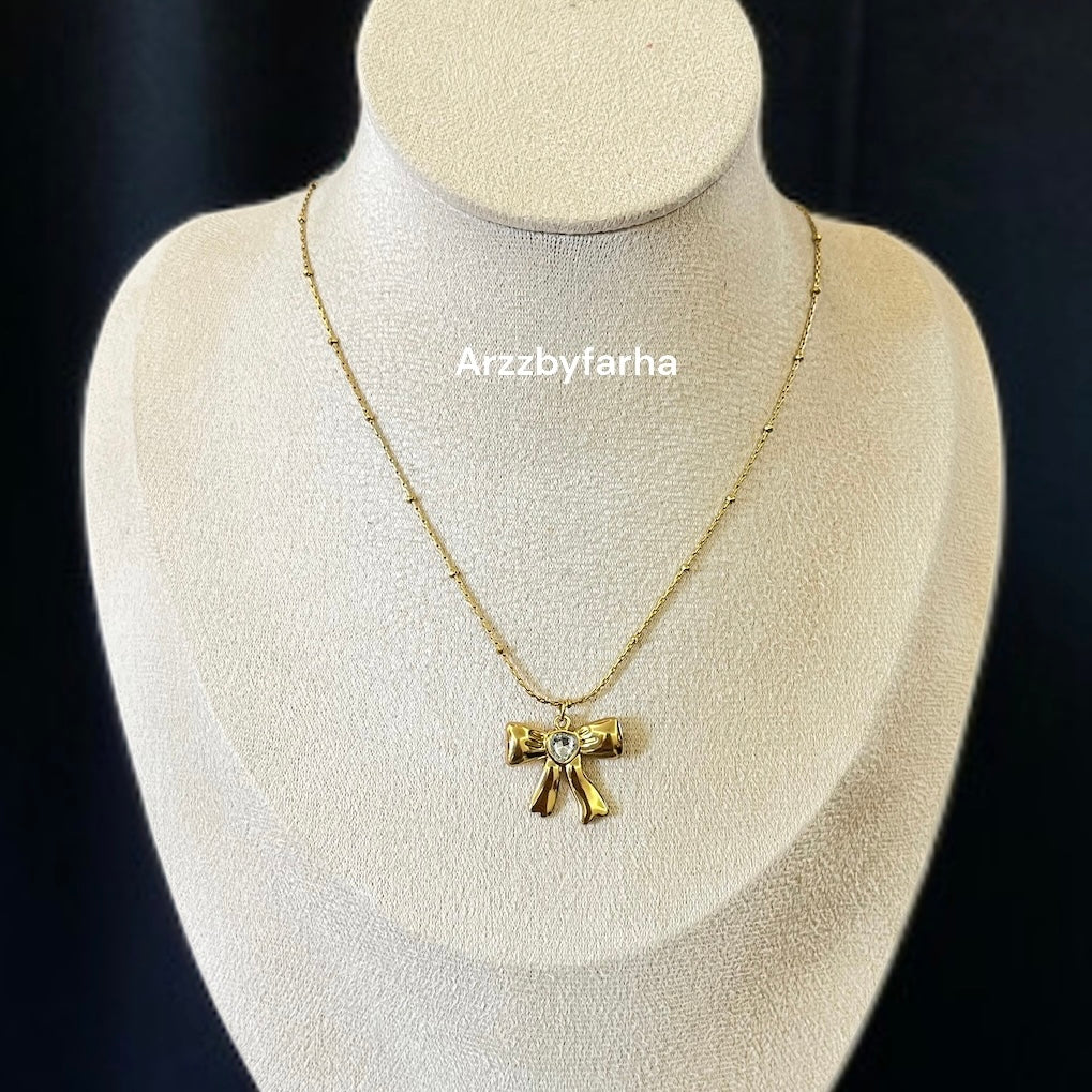 Bow Pendant Chain Necklace