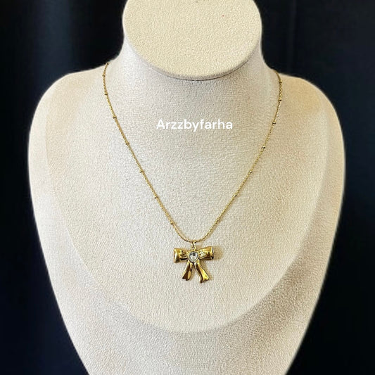 Bow Pendant Chain Necklace