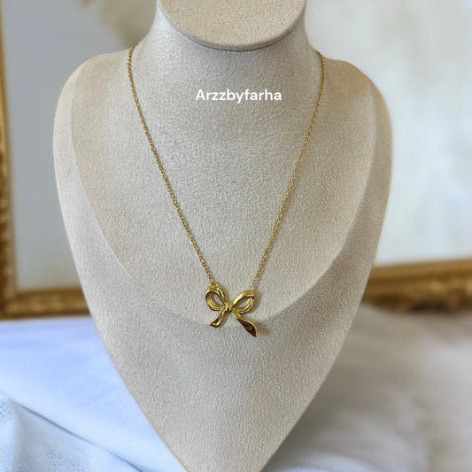 Bow Attached Chain Necklace