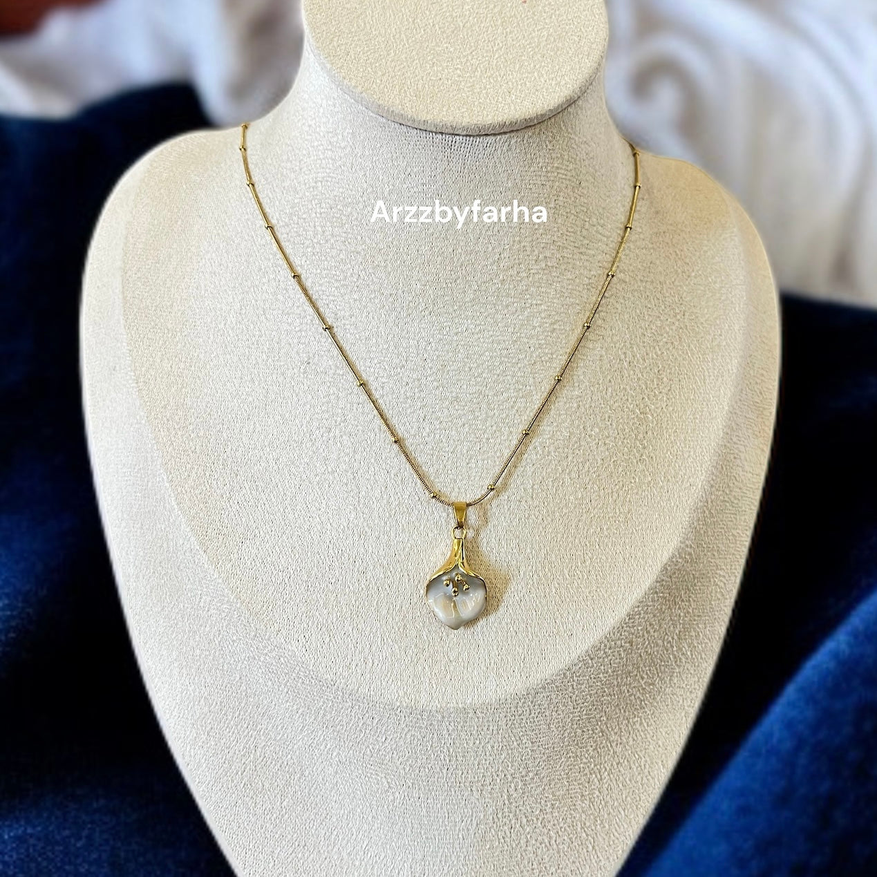 Flower Pendant Chain Necklace