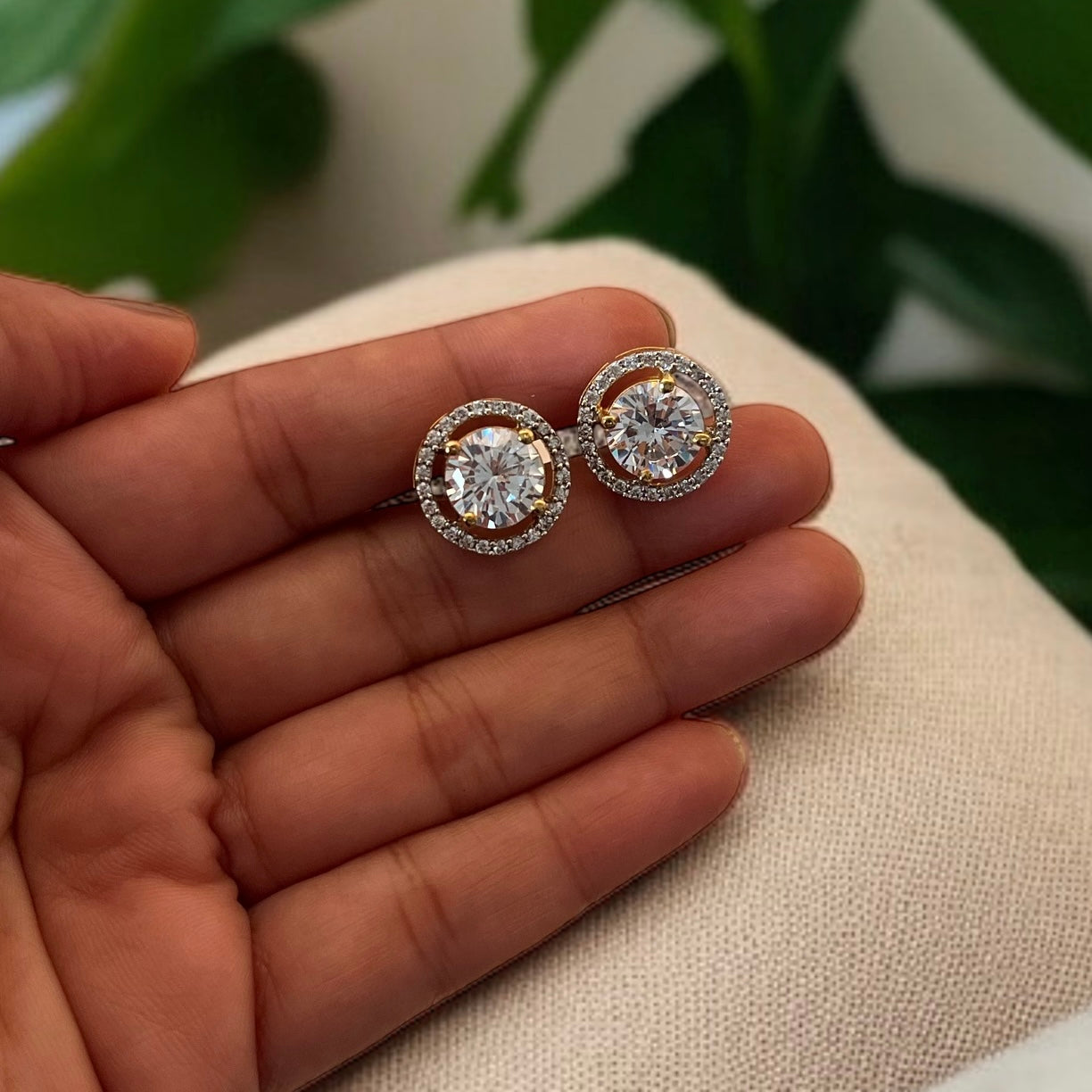 Solitier AD Studs Earrings