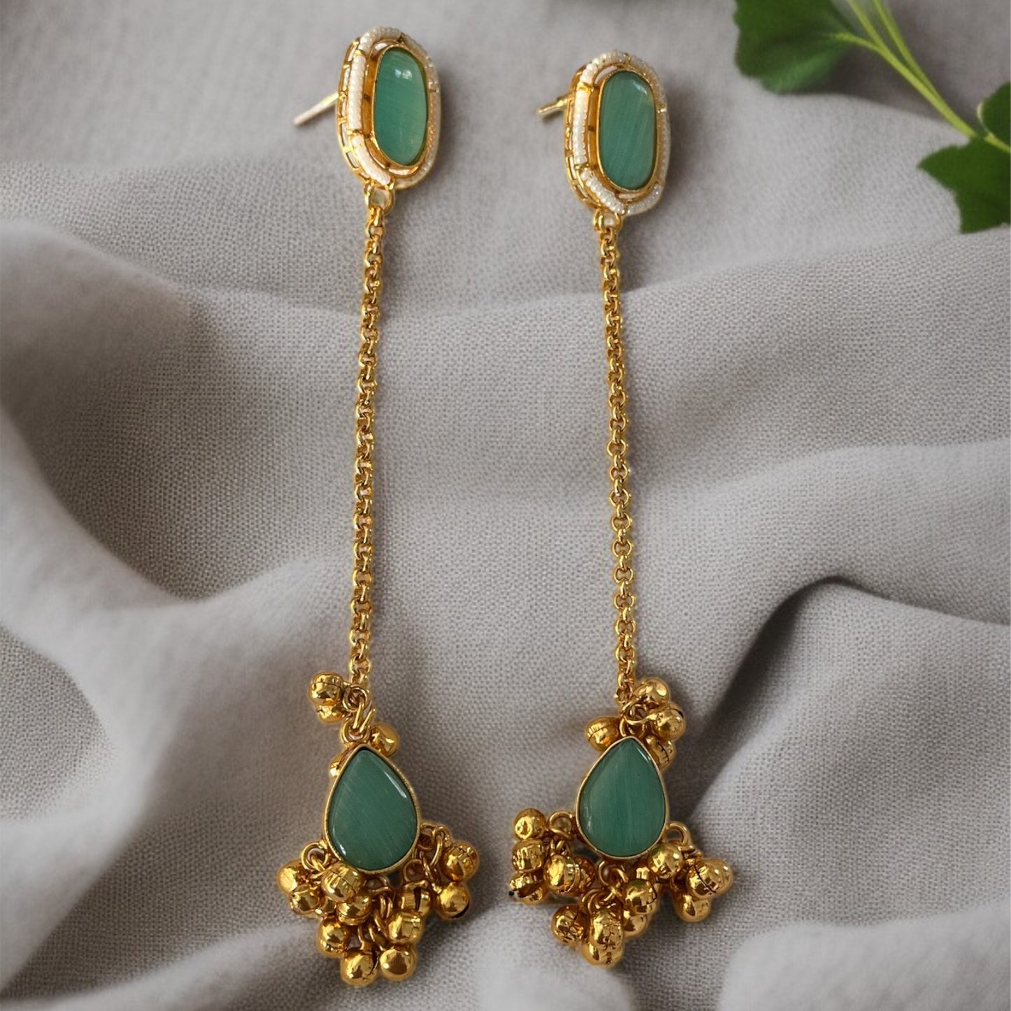 Sleek Ghungroo Kashmiri Earrings