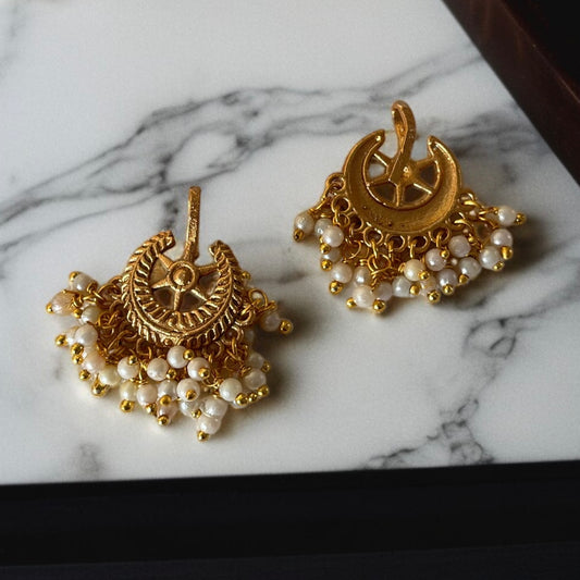 Pearl Hanging Brass Bugadi