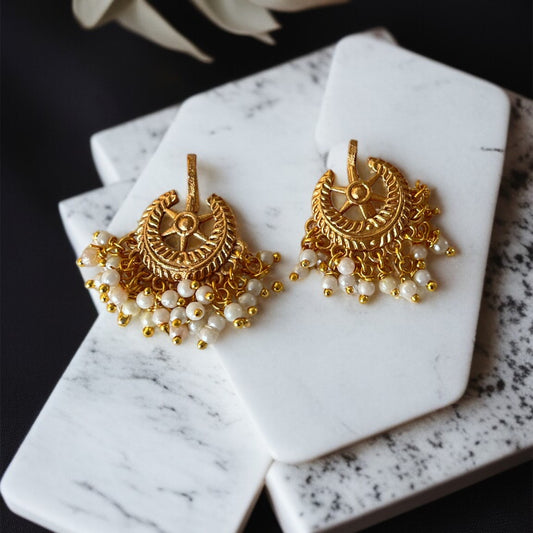 Pearl Hanging Brass Bugadi