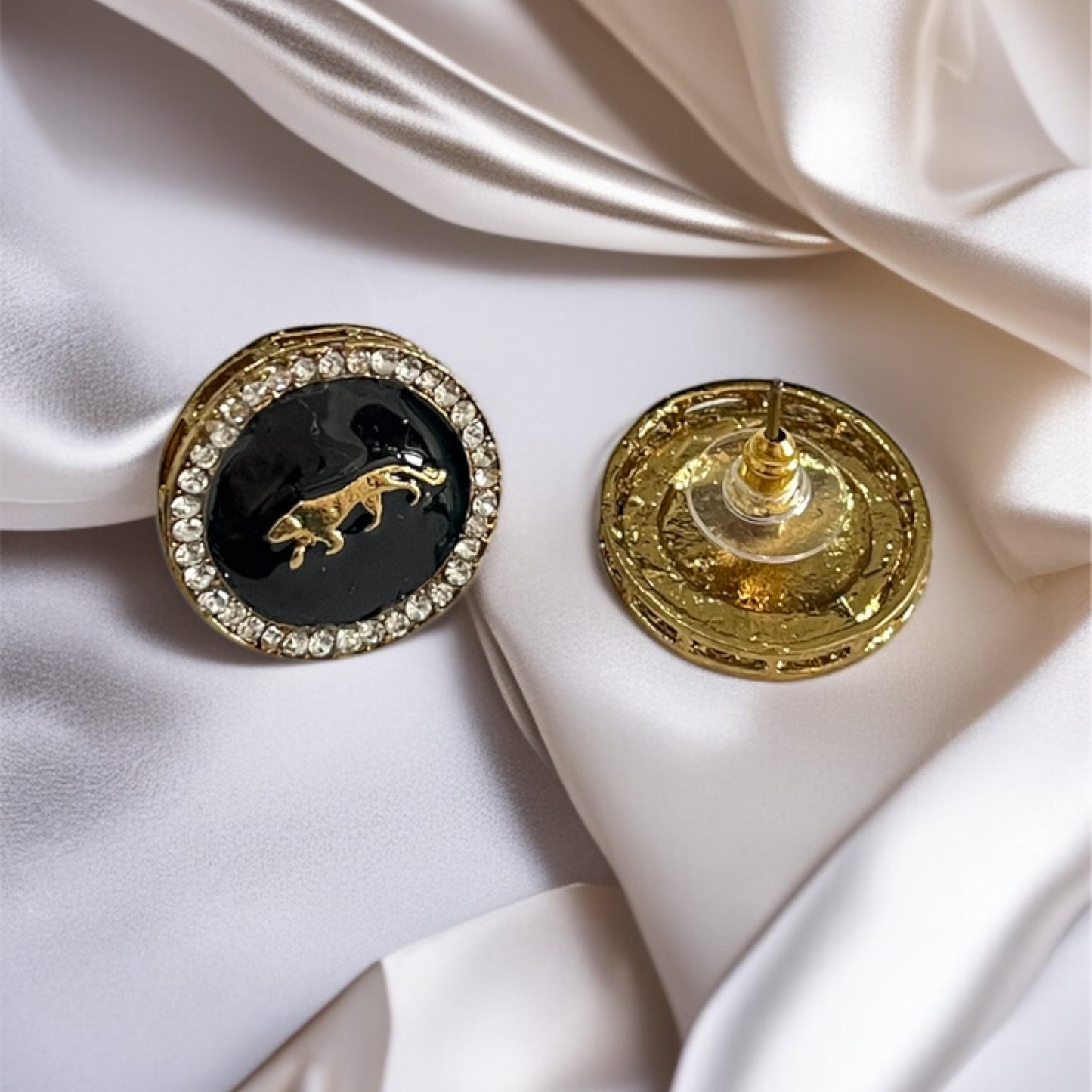 Alia Black Studs Earring