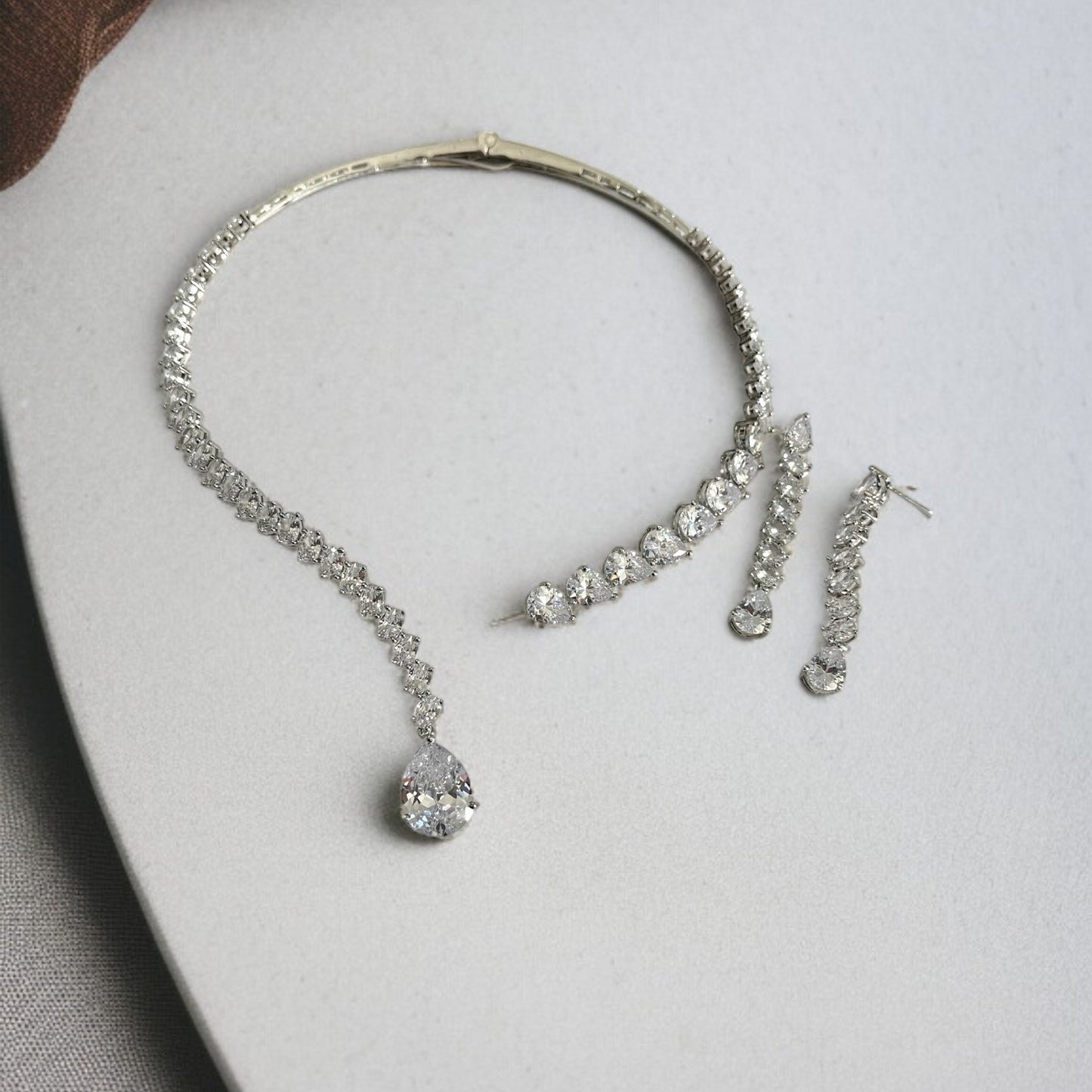 Daimond Hasli Necklace Set