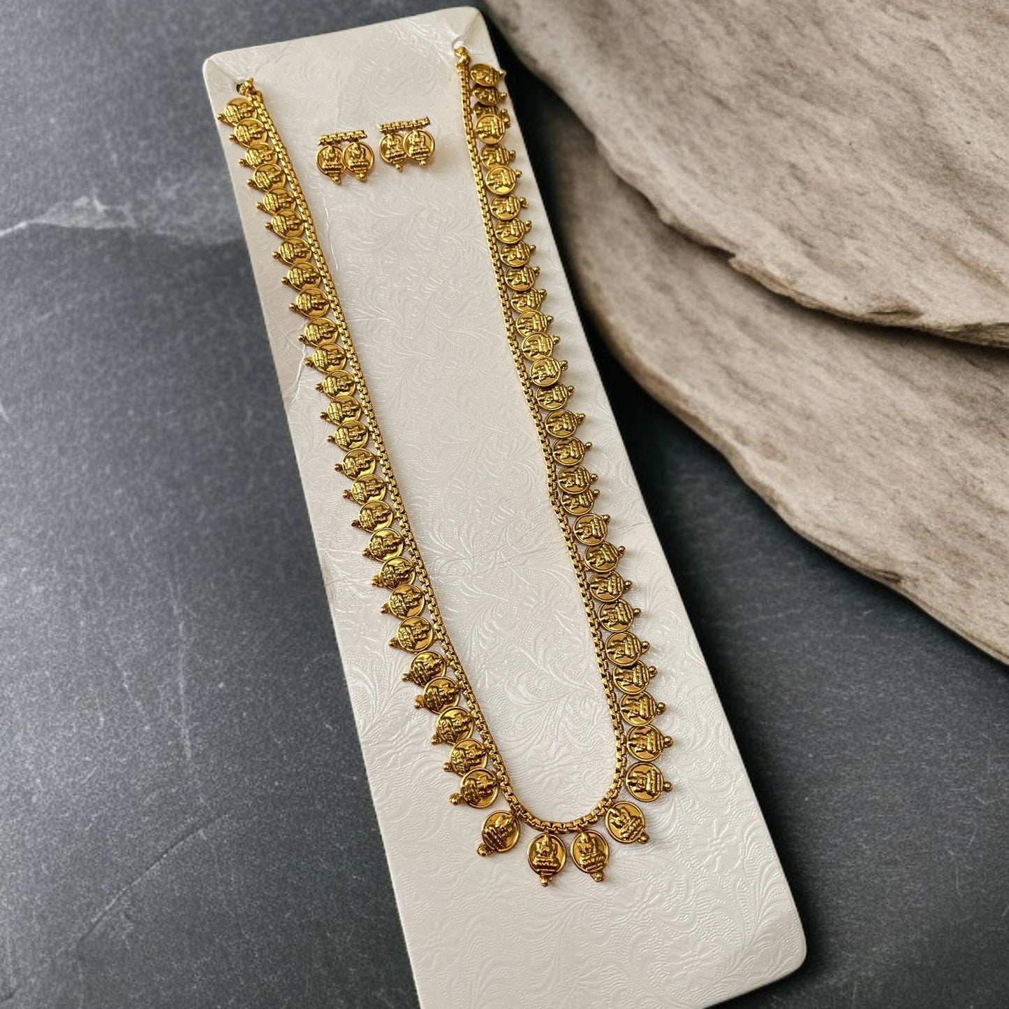 Gold Temple Necklace Set