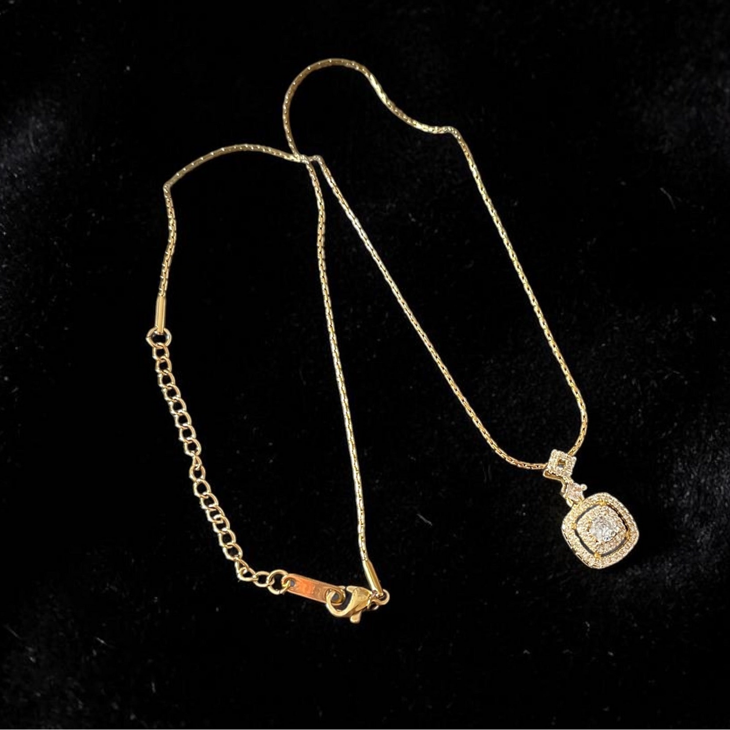 Diamond Pendant Chain Necklace