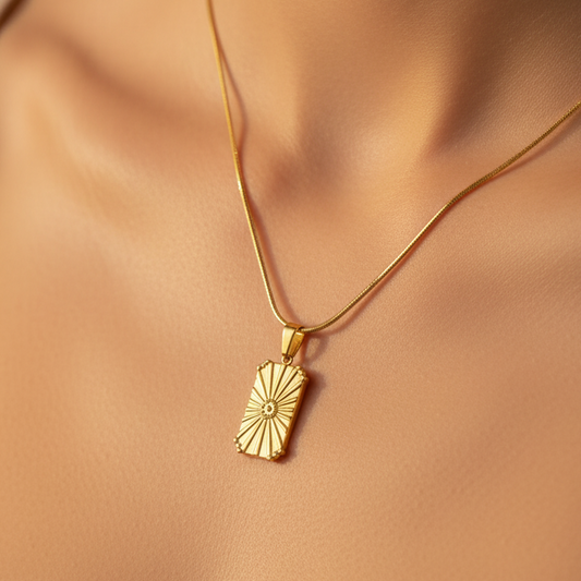 Gold Pendant Chain Necklace