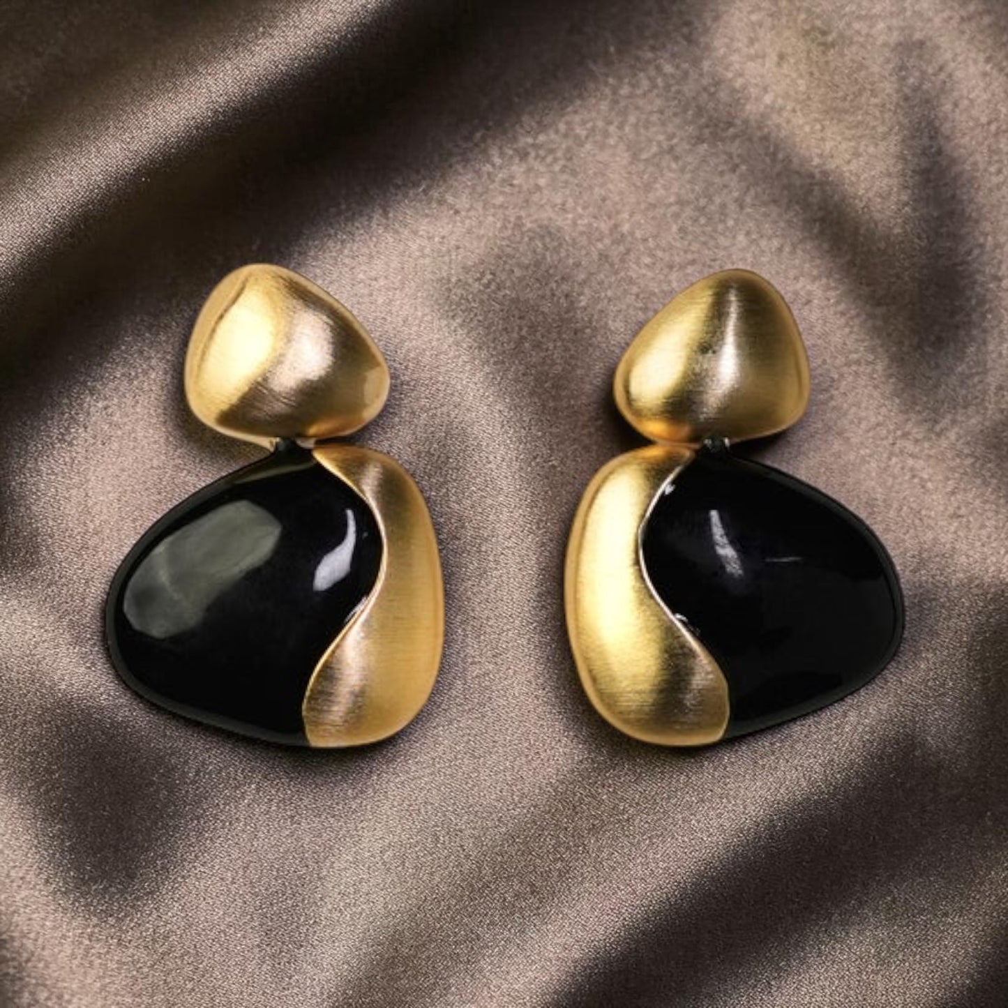 Dual Tone Drops Earrings