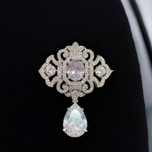 Janvi Kapoor Inspired Brooch